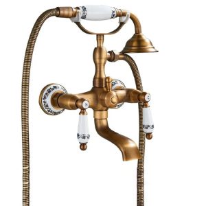 robinet salle de bain doré