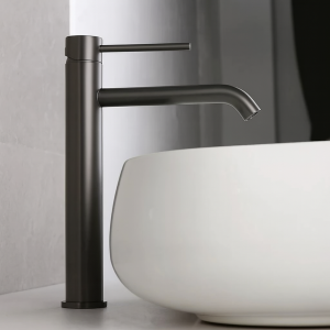 Mitigeur gris brossé moderne