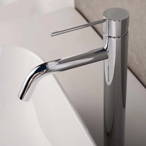 mitigeur de salle de bain chromé