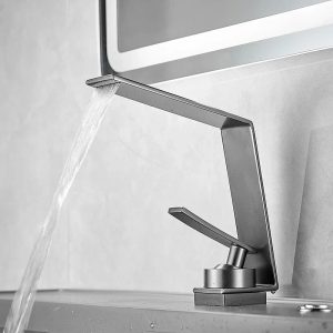 robinet design lavabo argenté