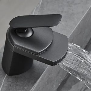 robinet lavabo noir cascade