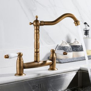 Robinet cuisine vintage doré