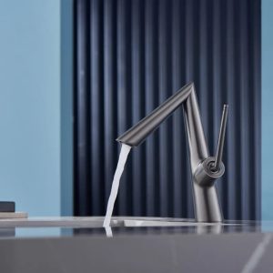 design coudé robinet salle de bain