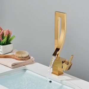 robinet lavabo doré design