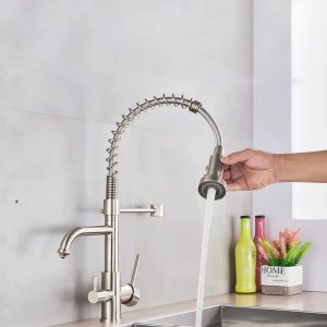 robinet évier cuisine argenté