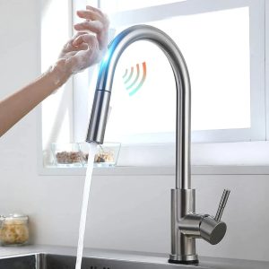 Robinet cuisine design argenté