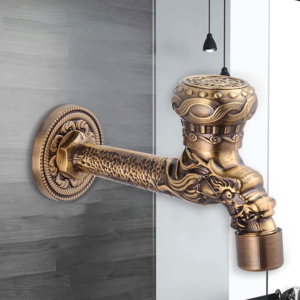 robinet de jardin en laiton sculpté antique de luxe