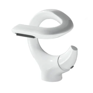 robinet de lavabo cascade d'eau blanc